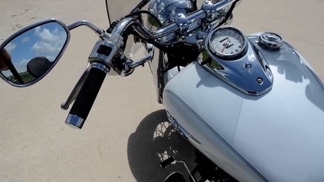 2007 Yamaha VStar 650 Classic Pearl White Overview Review Walk Around смотреть онлайн