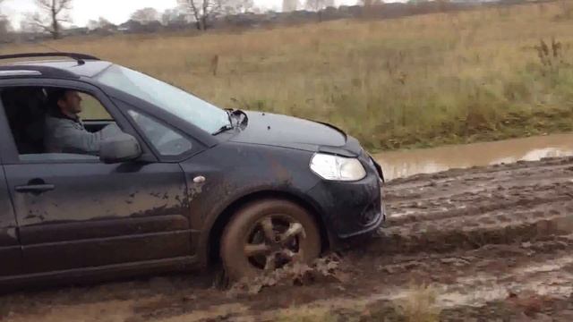 Suzuki SX4. Испытание в грязи.