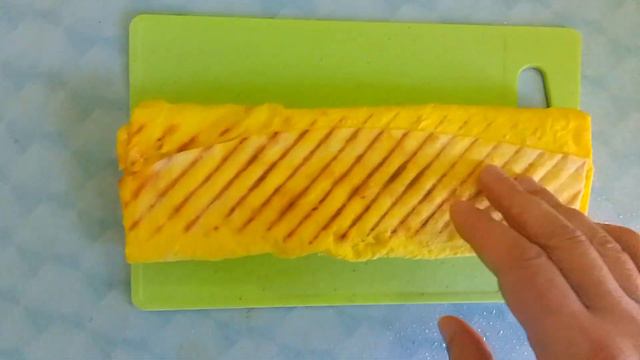 Шаурма 💯 "Аляска" с курицей и сыром. Распаковка. Волжский Волгомолл. смотреть онлайн
