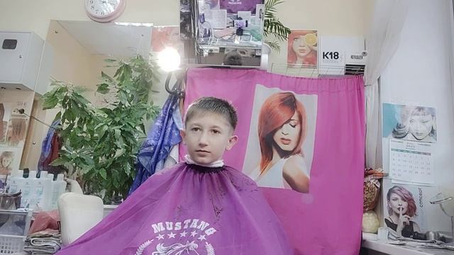 Стрижём мальчика под Стрижку Школьную смотреть онлайн