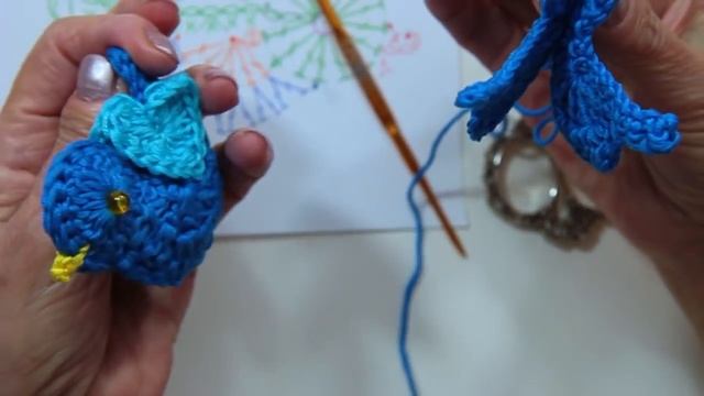 Пасхальные поделки. Вязаные игрушки. Райская птичка крючком. смотреть онлайн