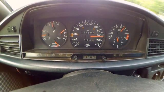 Mercedes W201 190E 3,0 acceleration 100-200 km/h on german Autobahn смотреть онлайн