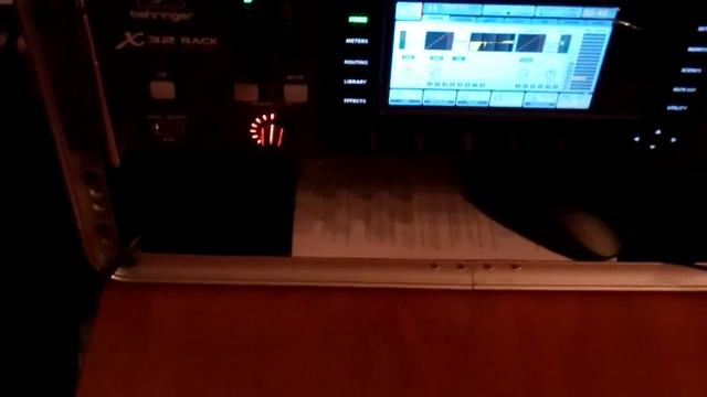 X32 Mixing Station 001 смотреть онлайн
