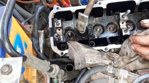 КАК ПОМЕНЯТЬ САЛЬНИКИ КЛАПАНОВ НА АУДИ 80  ЗАМЕНА САЛЬНИКОВ КЛАПАНОВ. ЗАМЕНА МАСЛОСЪЁМНЫХ КОЛПАЧКОВ