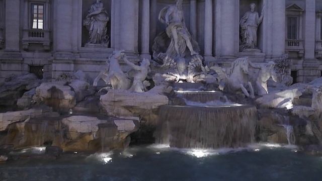 ?ФОНТАН ТРЕВИ - САМЫЙ БОЛЬШОЙ ФОНТАН РИМА В ИТАЛИИ. смотреть онлайн