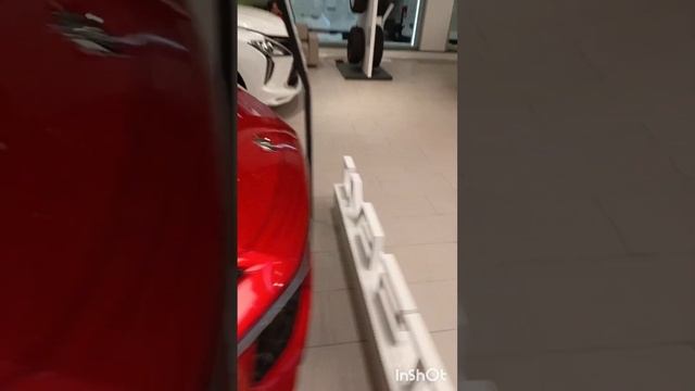 Автосалон Volkswagen. Актуальные цены на Touareg и китайцев - Geely, Li auto, Forthing, Exeed смотреть онлайн