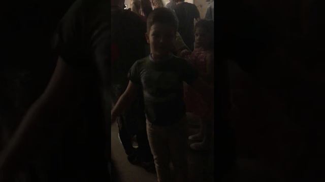 "КОРОЛЬ 👑 КАРАОКЕ 🎤 " на канале Карусель. Эмоции зрителей.Комментарии о выступлении Людмилы Бедрик смотреть онлайн