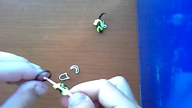 Маленькая Пчелка из резиночек смотреть онлайн