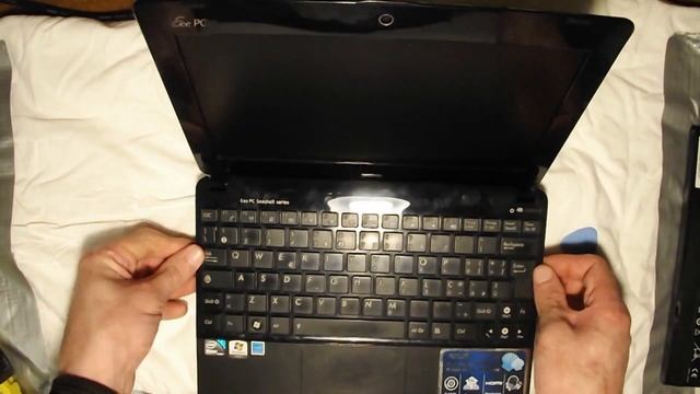 Come riesumare un Asus Eee PC 1001CX :: Slackware 14.2 + SSD смотреть онлайн