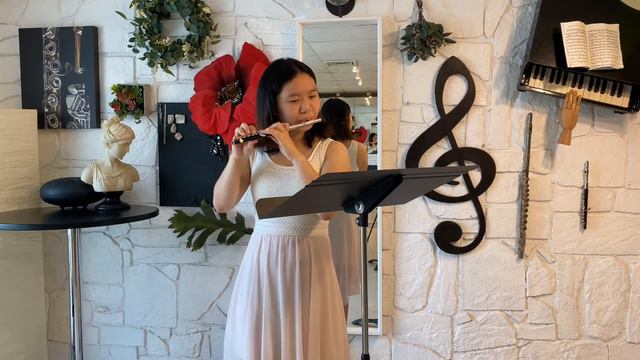 W. A. Mozart: Sonata for Piccolo in C Major, Originally for Piano, K. 545, 2nd movement, Andante смотреть онлайн