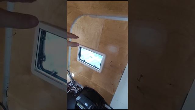 Туристический прицеп Shpitz на 4-х до 750 кг от компании PETSUN.