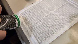 КАК ЗАКРЕПИТЬ ВЕНТИЛЯЦИОННУЮ РЕШЕТКУ. Устанавливаем решетку на вентиляцию