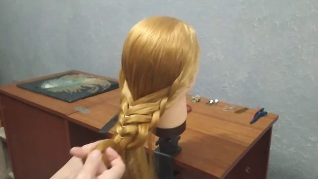 Плетём объемную косу на длинные волосы смотреть онлайн