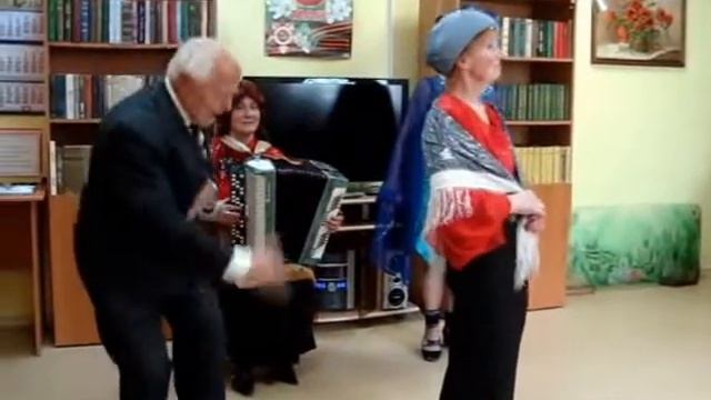 Как развлекаются пенсионеры смотреть онлайн