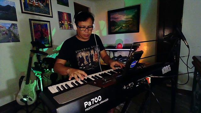Running Up That Hill- Kate Bush on KORG Pa700 смотреть онлайн
