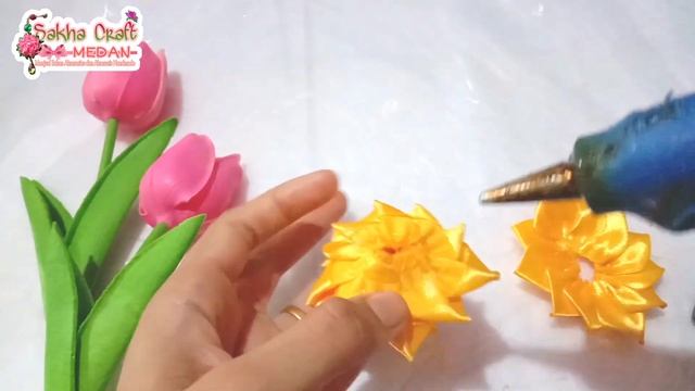 DIY (17) || Tutorial Membuat Bros Mawar Juntai Triple Pita Satin || Kanzashi tanpa bakar смотреть онлайн