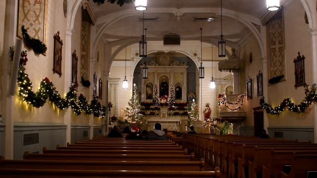 San Felipe Church Albuquerque Old Town Plaza Christmas Eve in 4k UHD смотреть онлайн