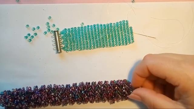 Общение . Плету браслет .