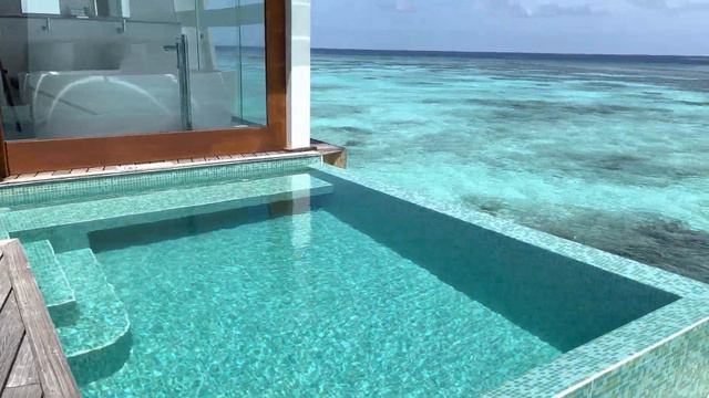 Kandolhu Maldives Overwater Pool Villa Room Tour смотреть онлайн