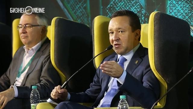 Халиков и Касперский осмотрели выставку конференции по кибербезопасности смотреть онлайн