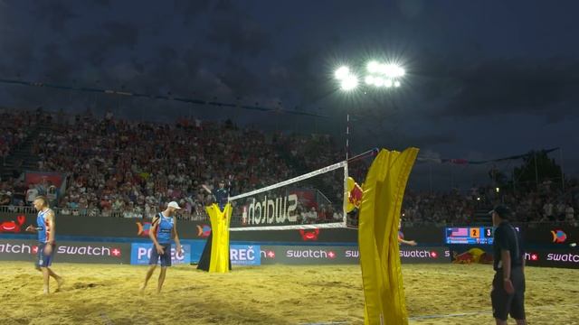 Ivan Perisic Beach Volley.Игрок сборной Хорватии по футболу Иван Перишич играет в пляжный волейбол смотреть онлайн