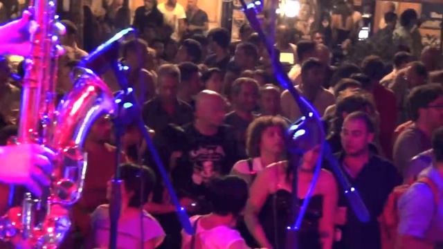 the Toreadors @ the Maverick Rock 'n' Roll festival, Italy, Crotone смотреть онлайн