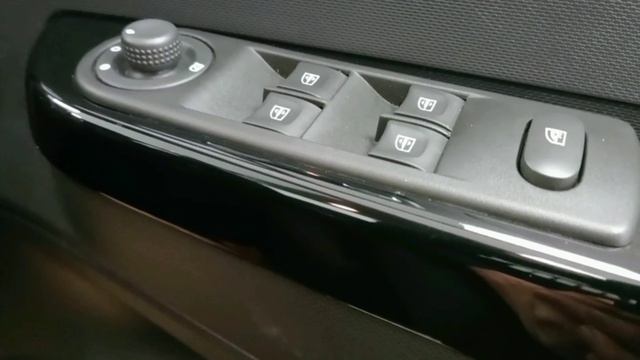 Renault Captur 1.5 dCi ENERGY Signature Walkthrough смотреть онлайн