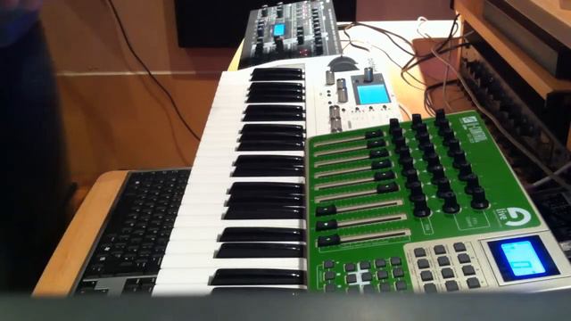 Live Techno Series #8 - Simon Stokes [Virus, Blofeld, Ableton] смотреть онлайн
