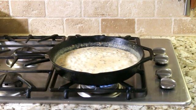 Sawmill Gravy Recipe | EASY Creamy Sausage Gravy For Biscuits смотреть онлайн