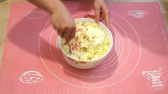 Рулет из лаваша с краб. палочками и плавленным сыром / Lavash roll with crab sticks and cream chees смотреть онлайн