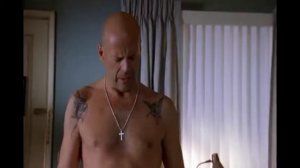 Ты упал с лестницы