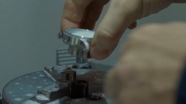Часы с выставки ножей: как делают необычные часы? смотреть онлайн