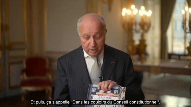 Dans les couloirs du Conseil constitutionnel présenté par Laurent Fabius смотреть онлайн