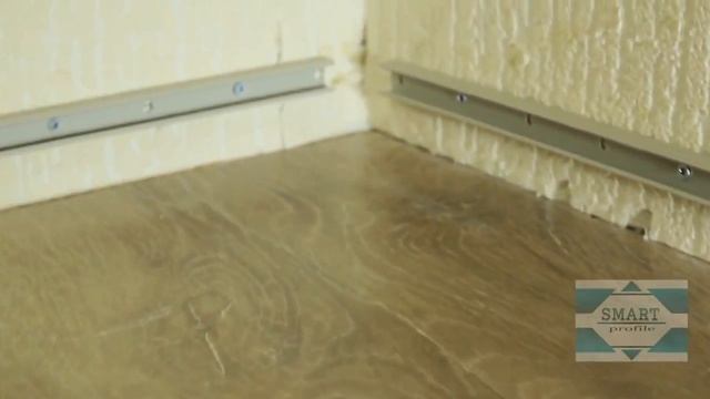 Монтаж плинтуса MDF при помощи монтажной планки. смотреть онлайн