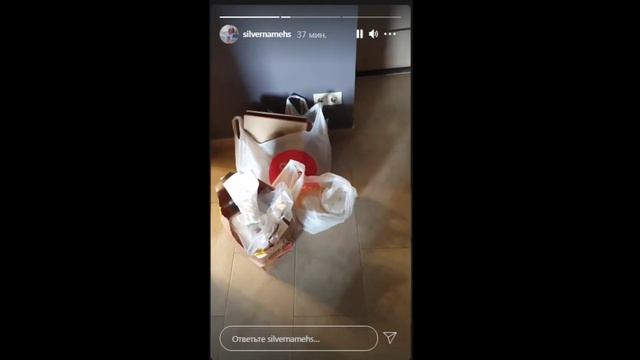 4 дня не выкидывает мусор. Пахнет кайфарики смотреть онлайн