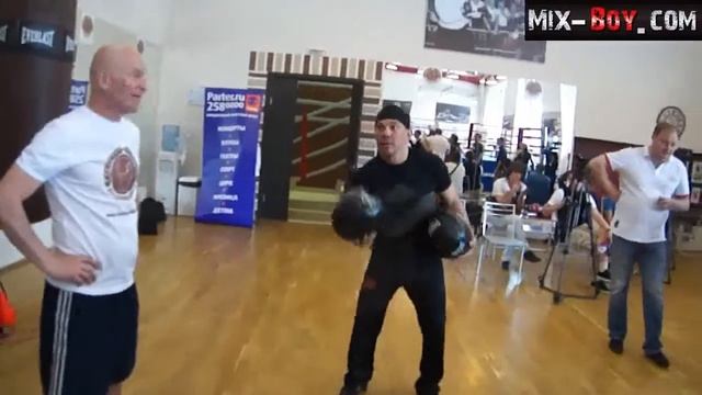 Необычное упражнение от Константина Цзю 30 мая смотреть онлайн