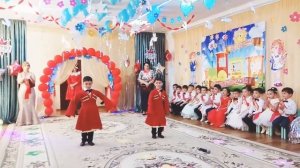 «Озорные  джигиты»   Песня : «Дагестан « - старшая  группа