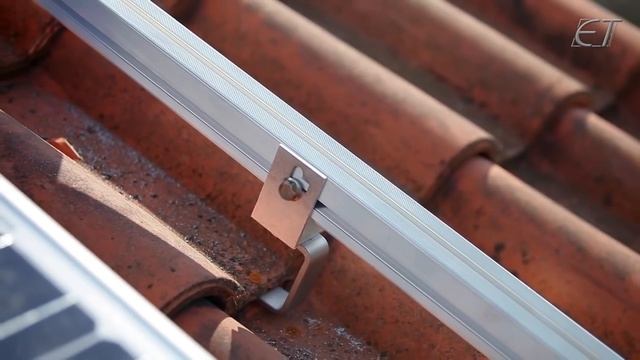 Photovoltaikanlage - Montage auf Ziegeldach смотреть онлайн