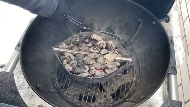 Свиные Ребрышки на гриле Weber Performer Original GBS смотреть онлайн