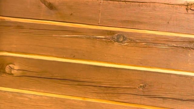 Как заделать щели и не конопатить брус