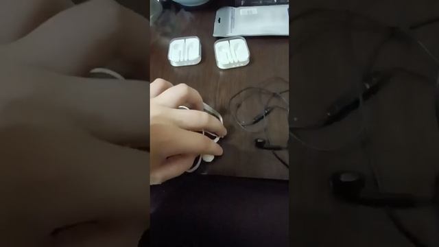 Звук и качество лучше, чем у #airpods ? #marshall #наушники - обзор проводных наушников от GQbox смотреть онлайн