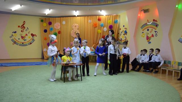 Праздник 8 марта в дет. саду (Тоня)2015_DSC 4211 смотреть онлайн
