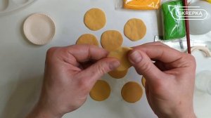 Занятие для детей. Пошаговая лепка блинов на фарфоровой тарелочке из легкого пластилина. DIY