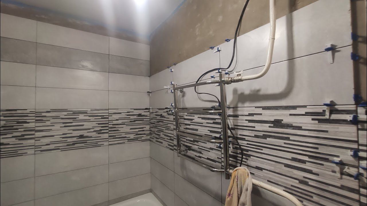 Укладываю настенную плитку в ванной. Часть 1. Ремонт ванной комнаты.