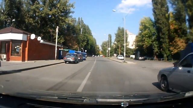 Ребята в Ростове не поделили дорогу часть 1 смотреть онлайн