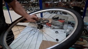 Почему клинит заднее колесо с импортной червячной втулкой велосипед Stels? Как собрать втулку?