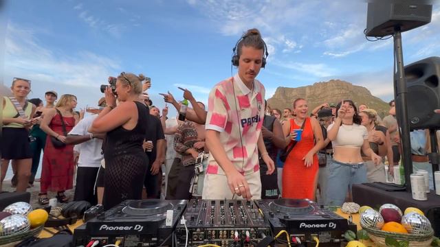 sunset deep house mix – chris luno смотреть онлайн