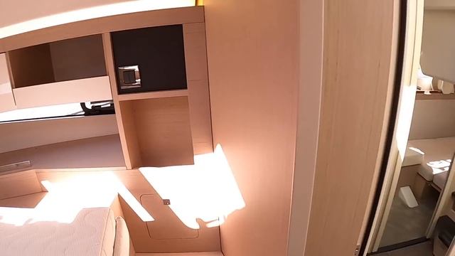 £314,000 Yacht Tour : Jeanneau NC37