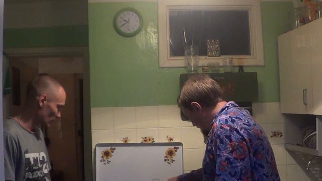 Т ТВ) ЧЕ ПОЖРАТЬ: ГОТОВИМ КУРИЦУ ДЛЯ АНДРИКА смотреть онлайн