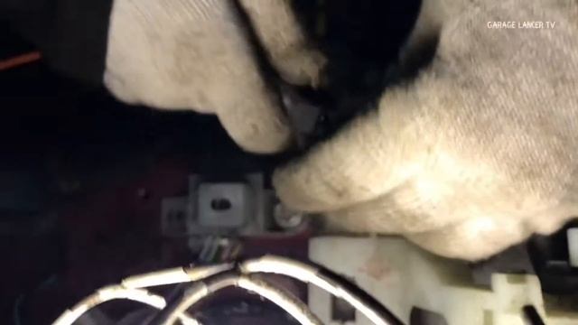 Как снять блокировку кулисы МКПП Лансер 10. смотреть онлайн